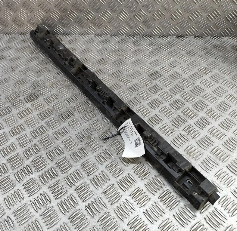 Sliekšņa daļa – Polestar 2 (2020-)