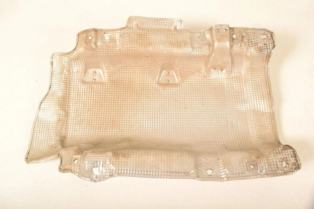 Heat shield in engine bay 6700319706L
