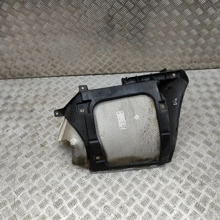 Heat shield in engine bay – Porsche 911 996 (1997-2005)