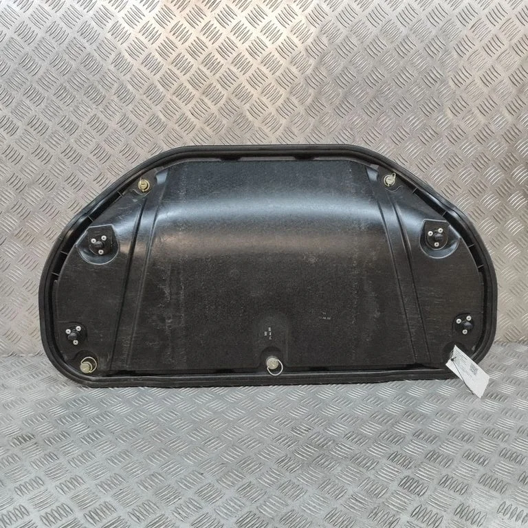 Heat shield in engine bay 98651301101