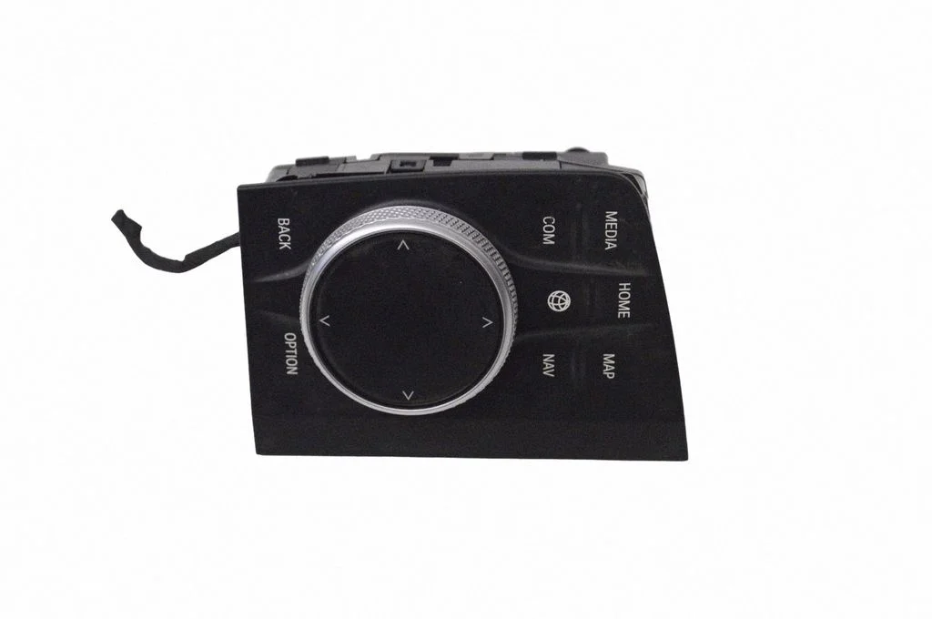 Multimediju kontrolieris 5A12F50