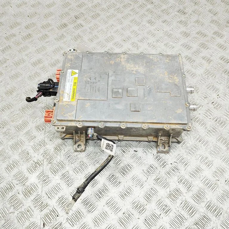 Voltage converter inverter SA3HKU2122020D
