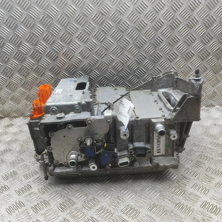 Invertors (sprieguma pārveidotājs) 296G15268R