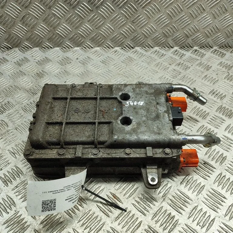 Invertors (sprieguma pārveidotājs) LX6810B689YG