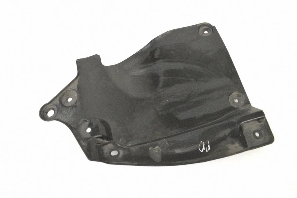 Fender end trim – Lexus RX 450H (2016-)