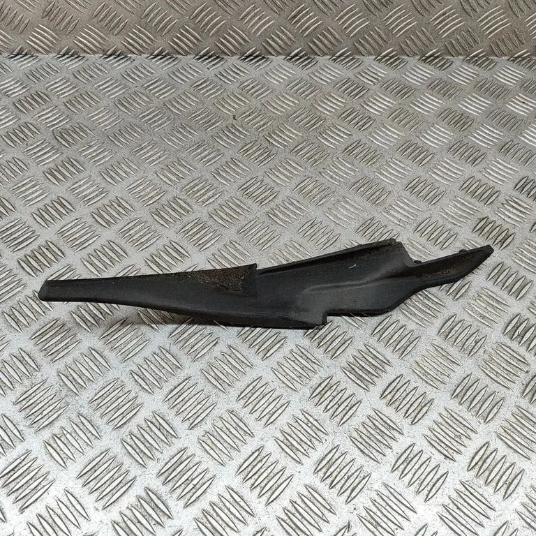 Fender end trim 74220TEAT0