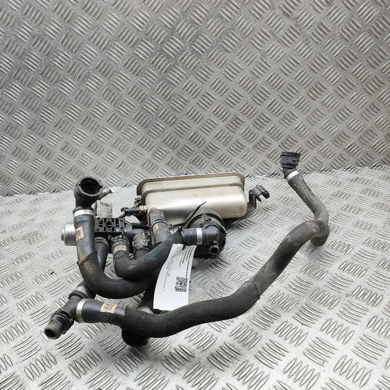 Hybrid/electric vehicle battery fan 9329653