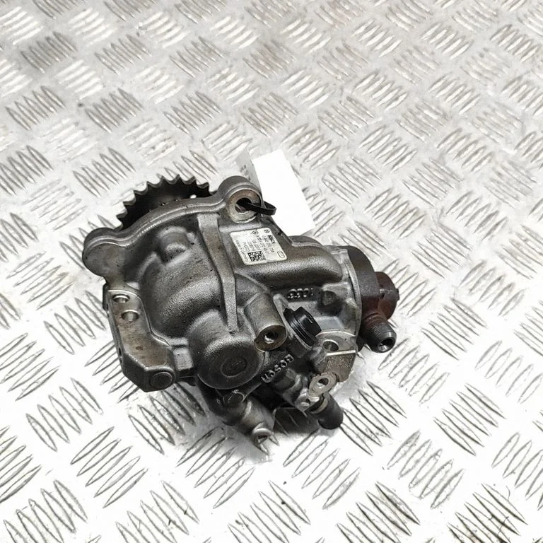 Mechanical fuel pump 0445010758
