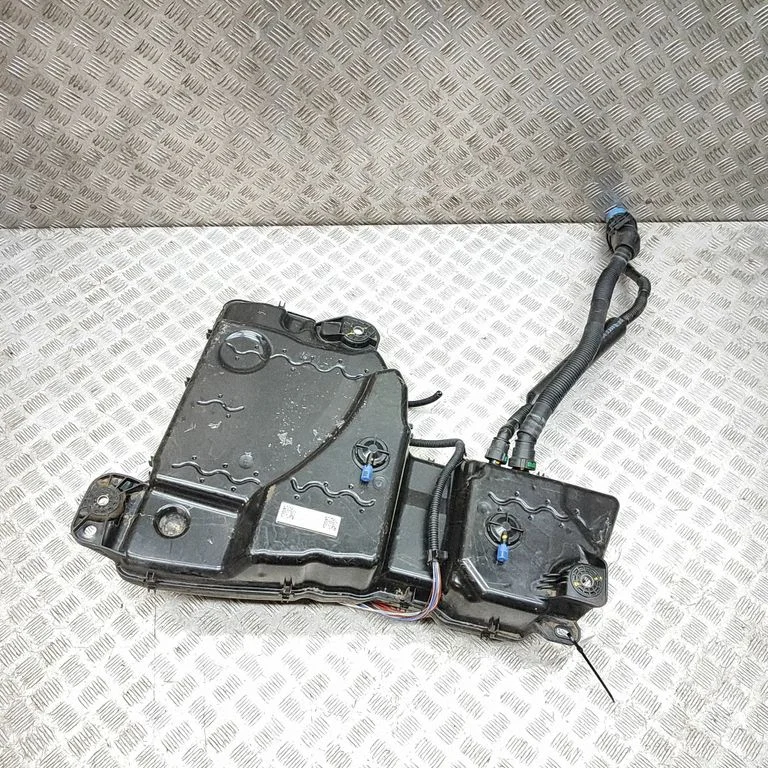 AdBlue šķidruma tvertne 5Q0131969E