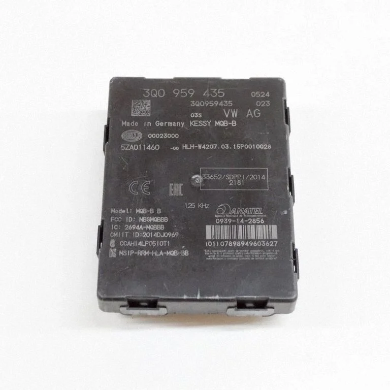 Võtmeta süsteemi KESSY (keyless) juhtplokk/moodul – Volkswagen Passat CC (2008-2016)