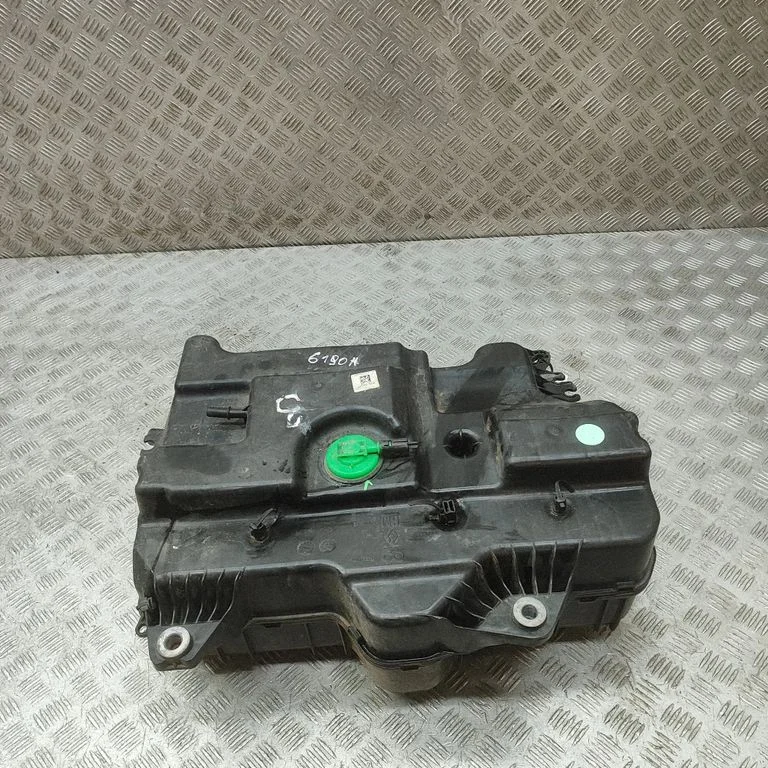 AdBlue liquid reservoir – Renault Trafic III (X82) (2014-)