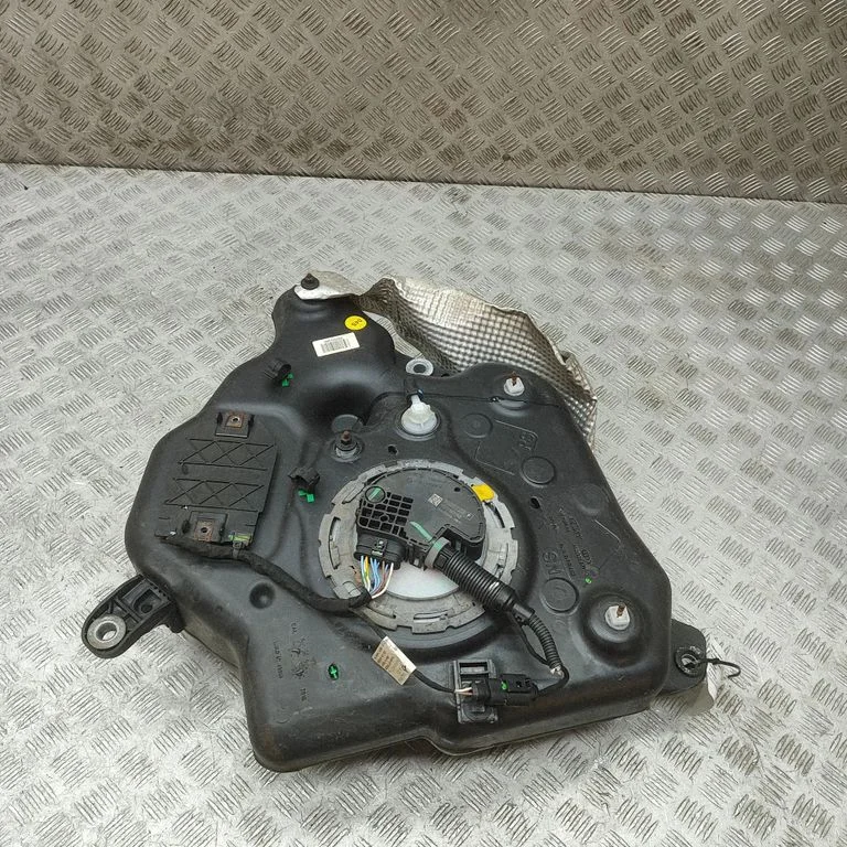 AdBlue liquid reservoir 4G0131877K