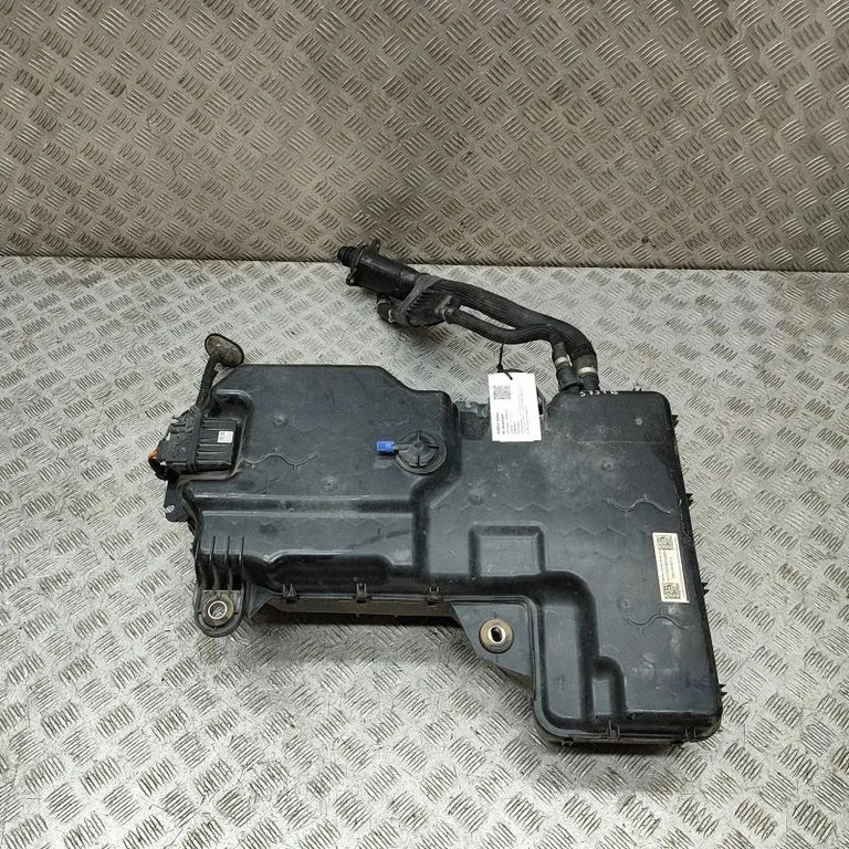AdBlue šķidruma tvertne 2N0131969A