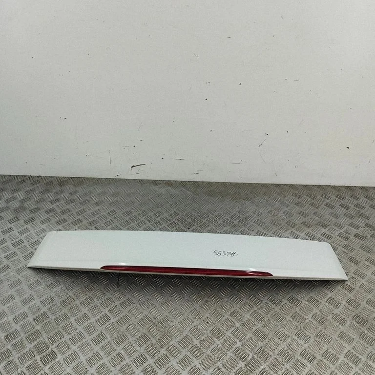 Spojler klapy bagażnika 7206564