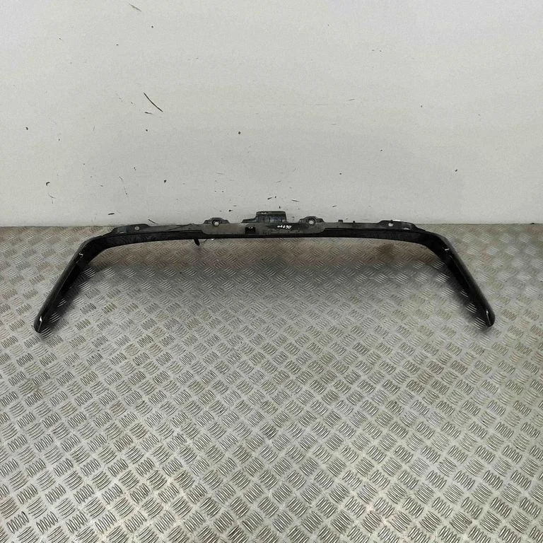 Tailgate/trunk spoiler 7360536