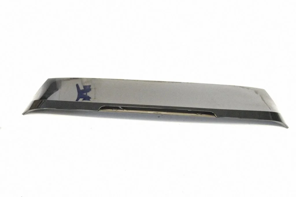 Tailgate/trunk spoiler 7305042