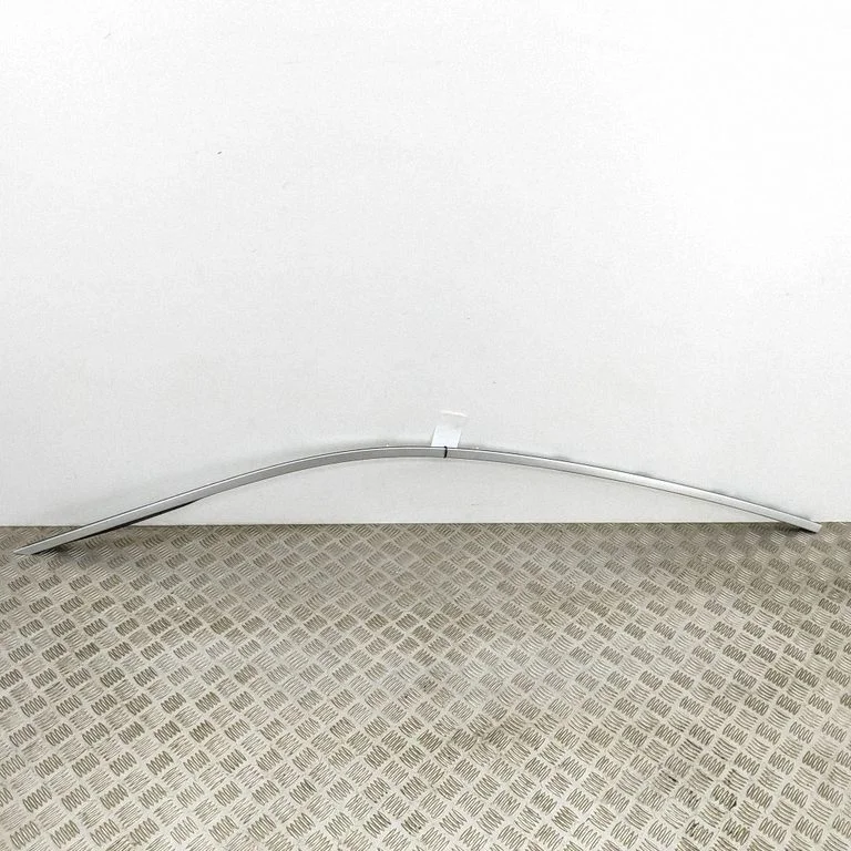 Front door glass trim molding 7433423