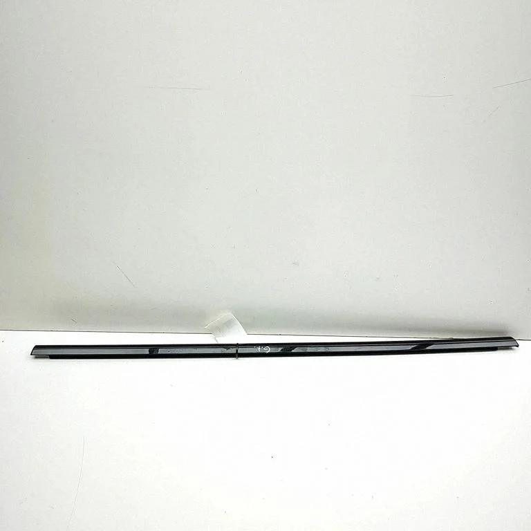 Tagaukse klaasi liist 9Y0839475J