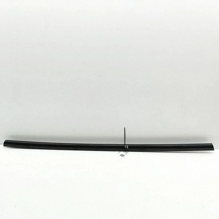 Listwa szyby drzwi tylnych 108074840L