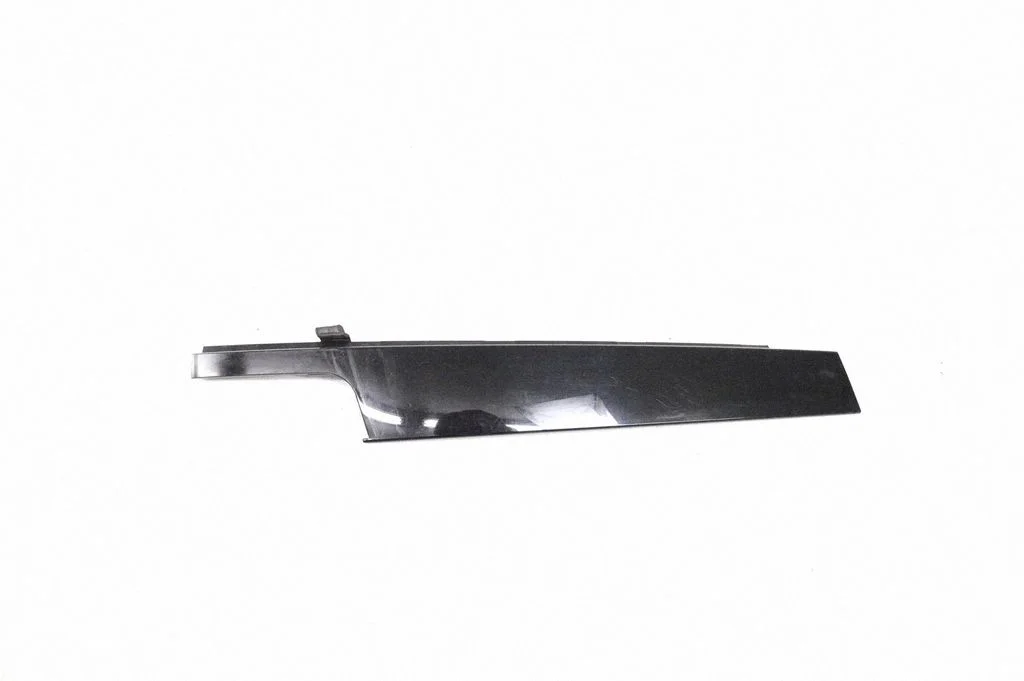 Front door glass trim molding – BMW 3 Series F30 F35 F31 (2012-2018)
