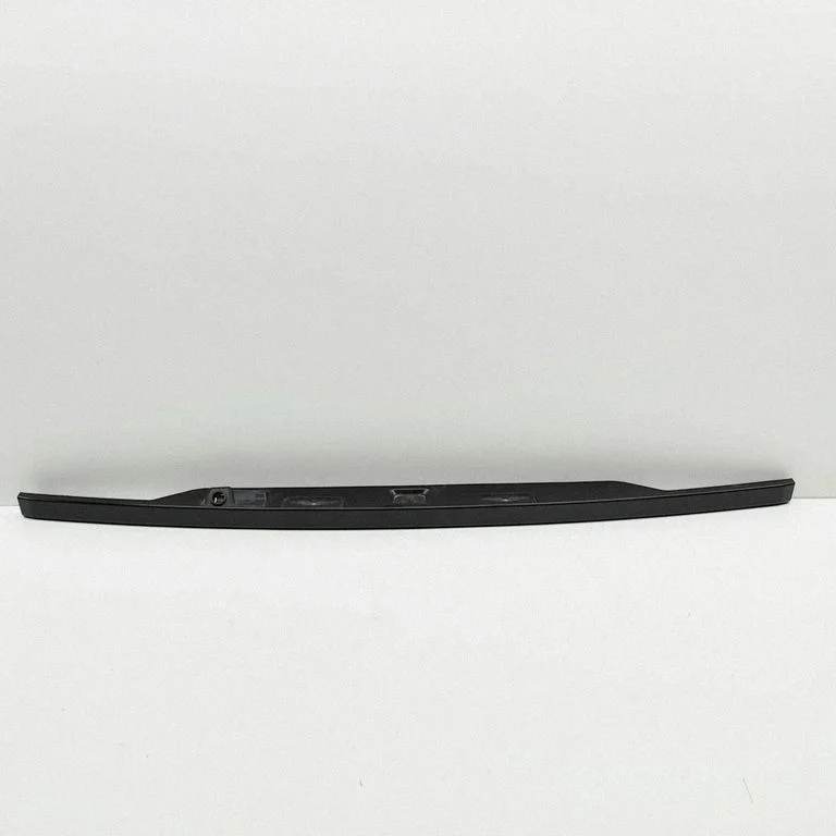 Trunk door license plate light bar BJ3213554BA