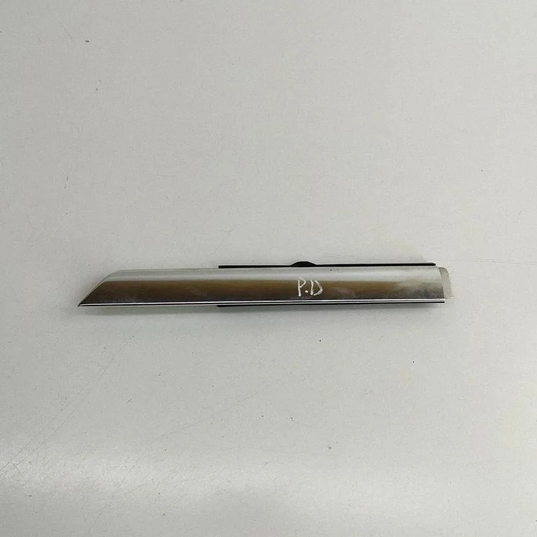 Ukseklaasi liist – BMW 6-seeria F12 F13 (2010-2018)