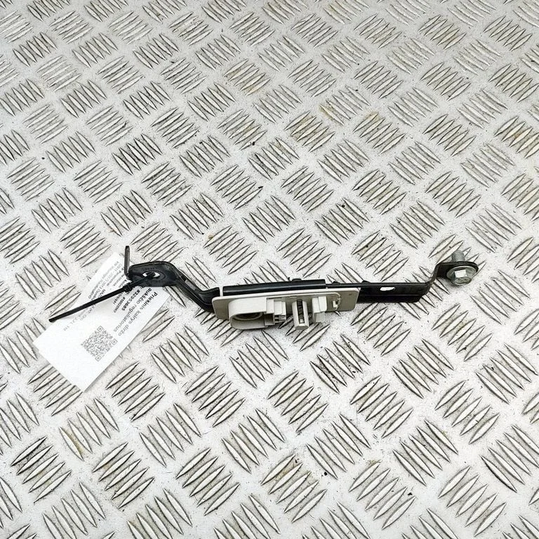 Turvavöö reguleerimise mootor KD4557960B