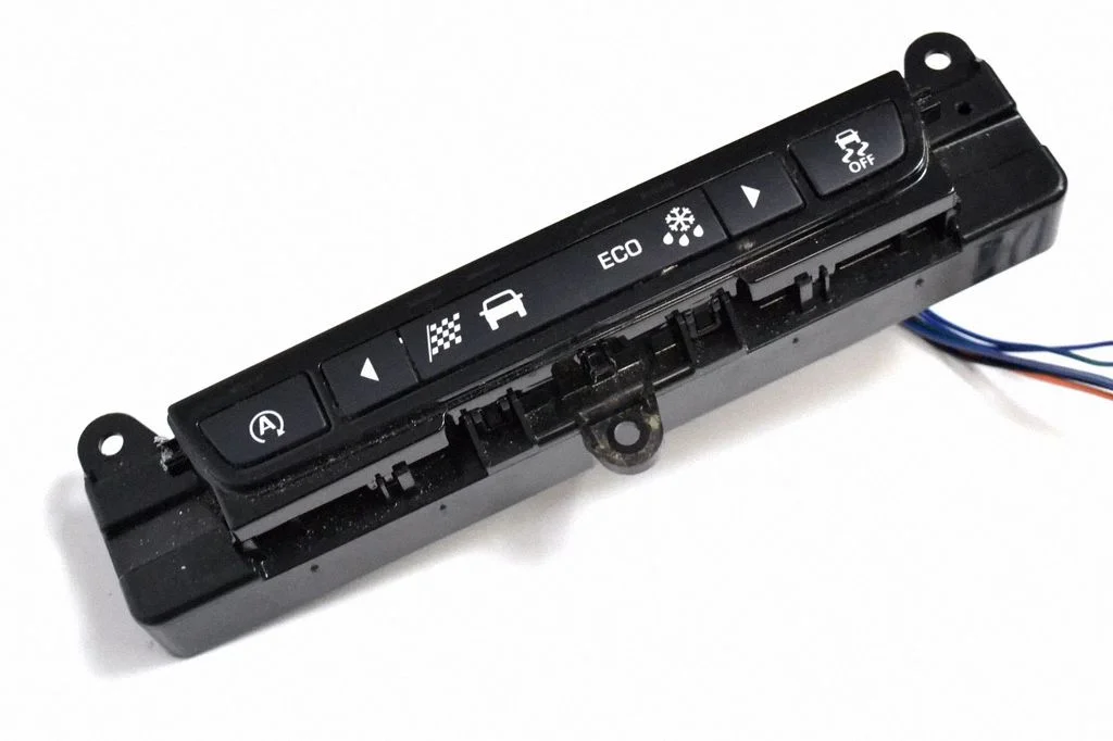 A set of switches – Jaguar F-Pace (2016-)