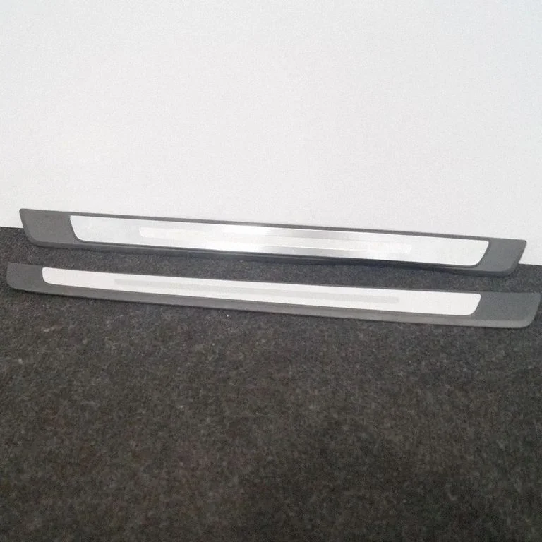 Listwy progowe wewnętrzne (komplet) – Audi A4 Allroad B8 (2008-2016)