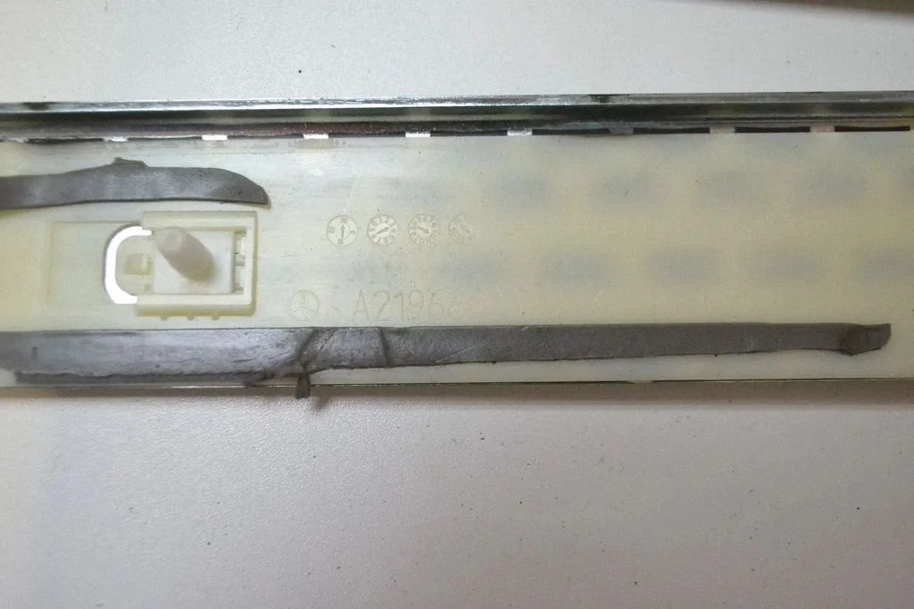 sill trim set (inner) – Mercedes-Benz CLS-Class C219 (2003-2011)