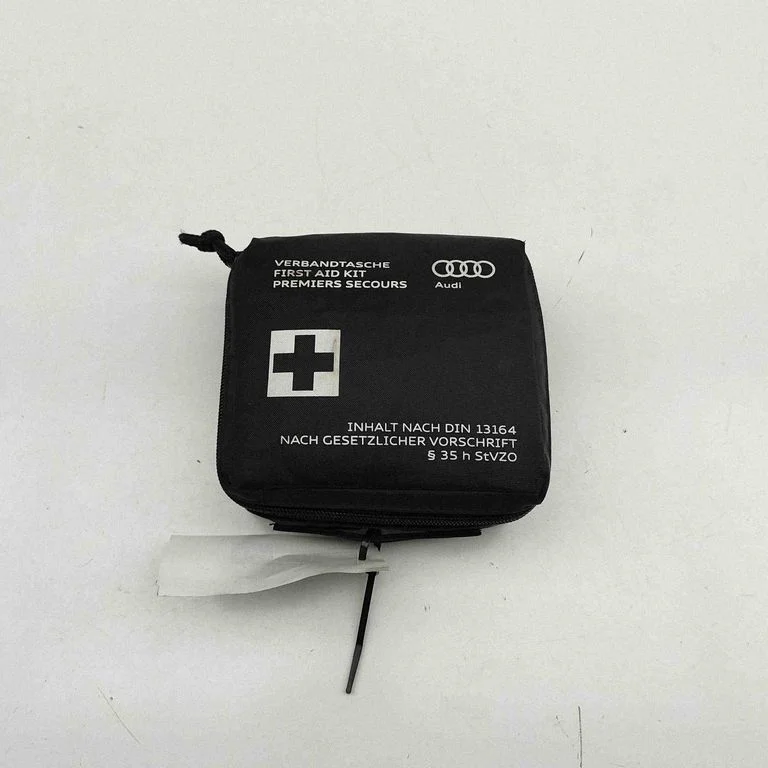 First aid kit 8J7860282B