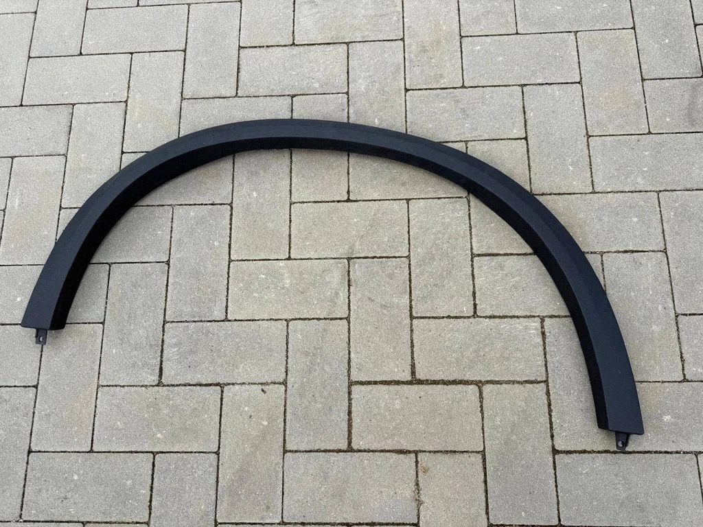 Rear arch trim 51778099936