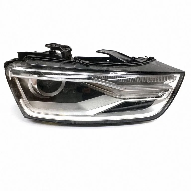Headlight/headlamp 8U0941006