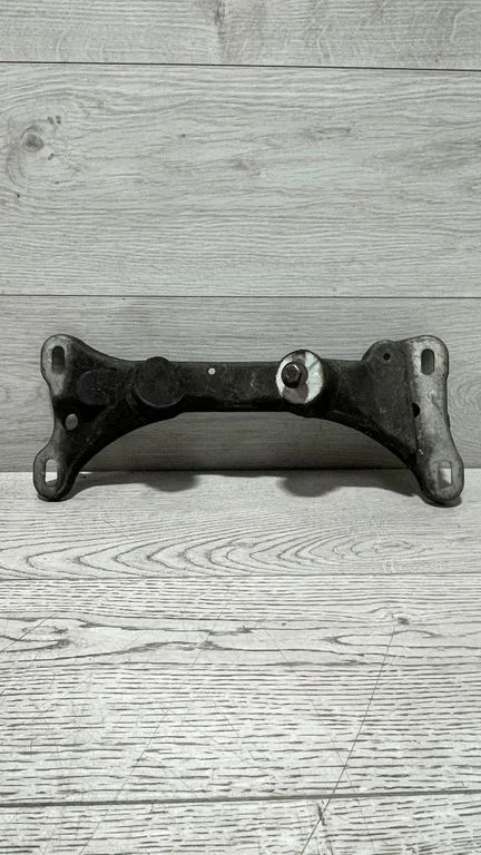 Gearbox mounting bracket – BMW 3 Series E46 (1998-2005)