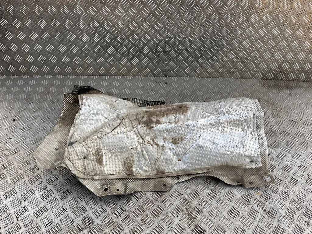 Väljalaske soojusisolatsioon (kuumakaitse) – Volvo XC60 (2014-2016)