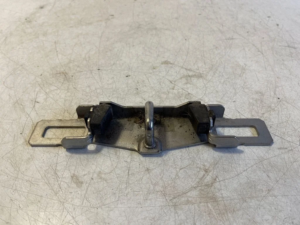 Trunk lock loop – Volvo XC60 (2014-2016)