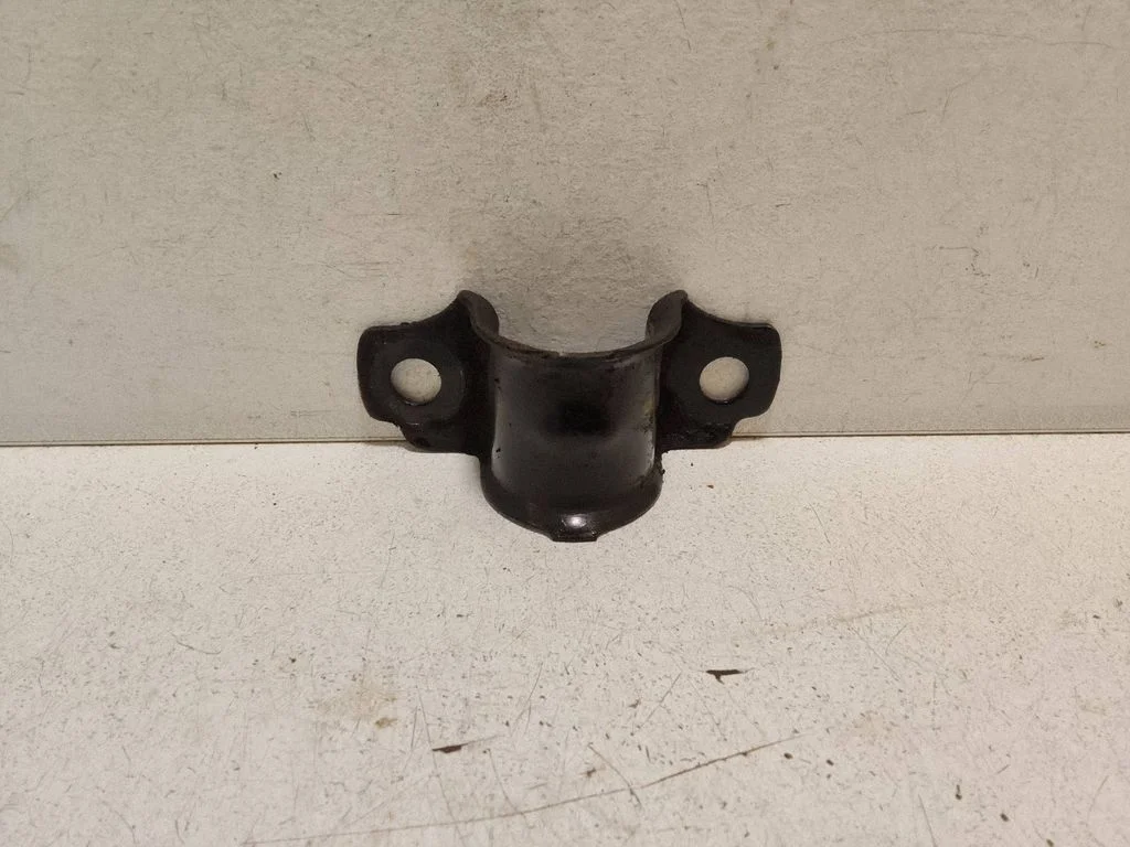 Sway bar bush bracket, front – Volvo XC60 (2014-2016)