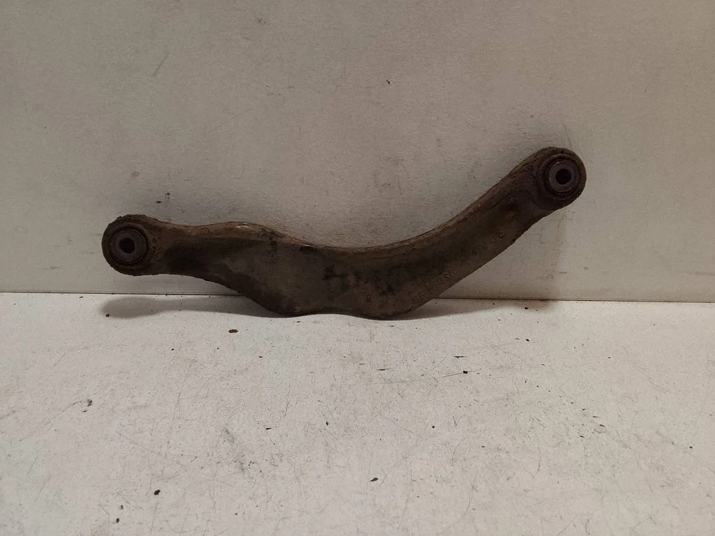 Rear control arm – Volvo XC60 (2014-2016)