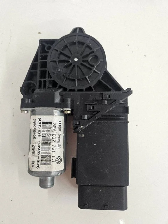 Front door window regulator motor – Skoda Fabia Mk1 (6Y) (1999-2007)
