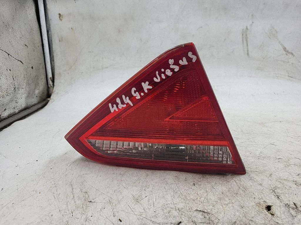 Tailgate rear/tail lights 8T0945093