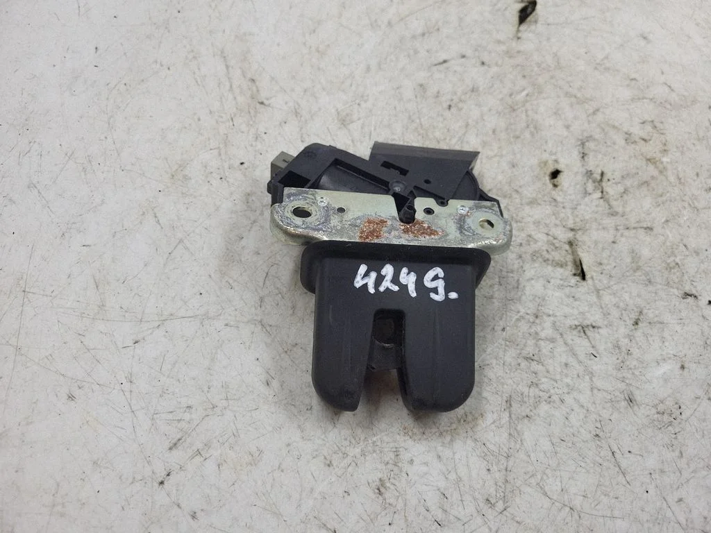 Tailgate/trunk/boot lock/catch/latch 4F5827505D