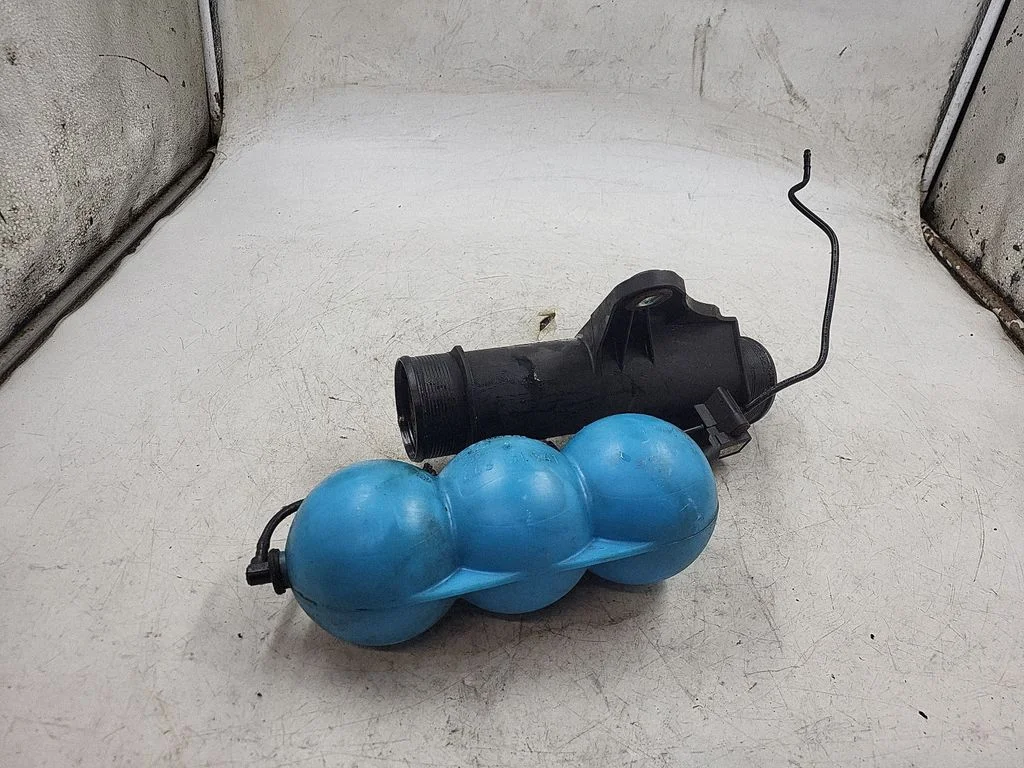 Vacuum air tank 443131541