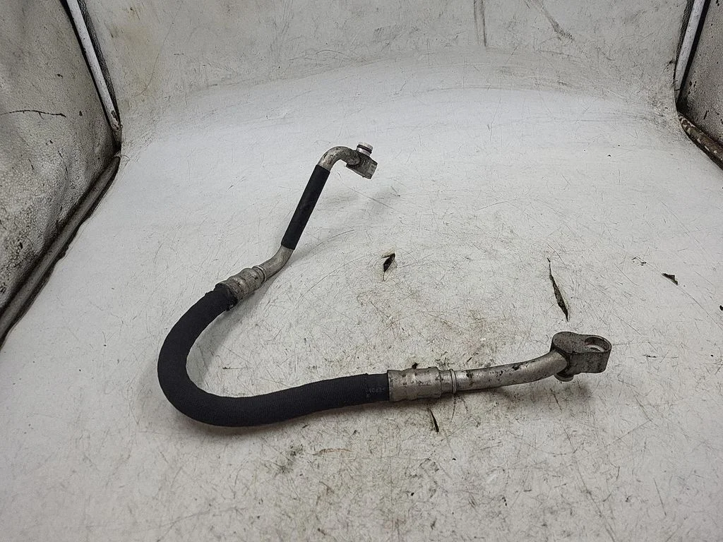 Air conditioning (A/C) pipe/hose
