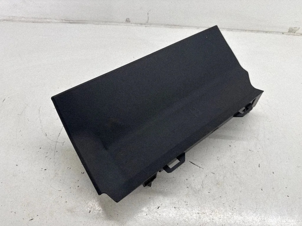 Fuse box cover LJ6BS020C62AAW