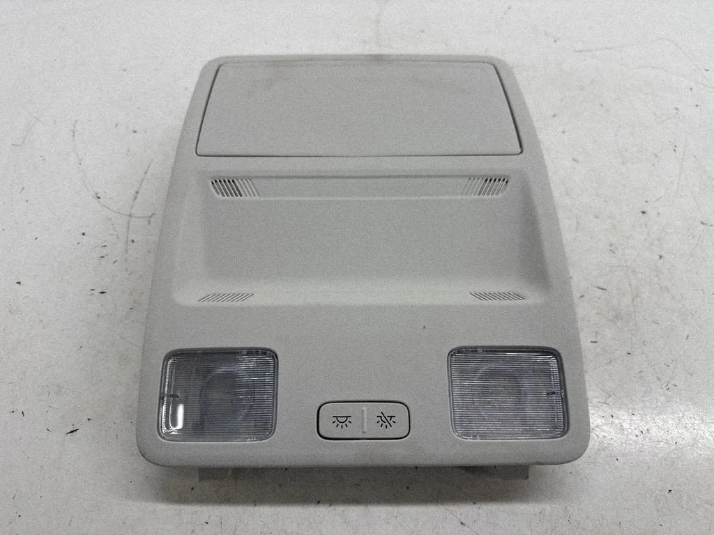 Front seat light LJ6BA519A58AAE
