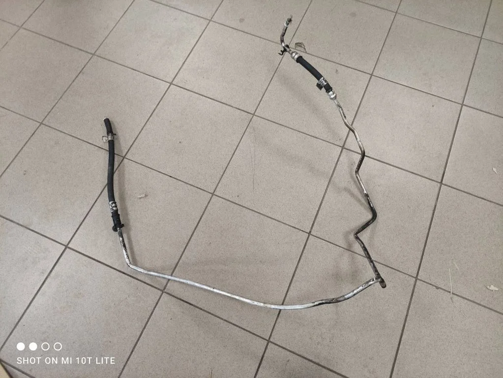Power steering hose/pipe/line 8C113A713CE