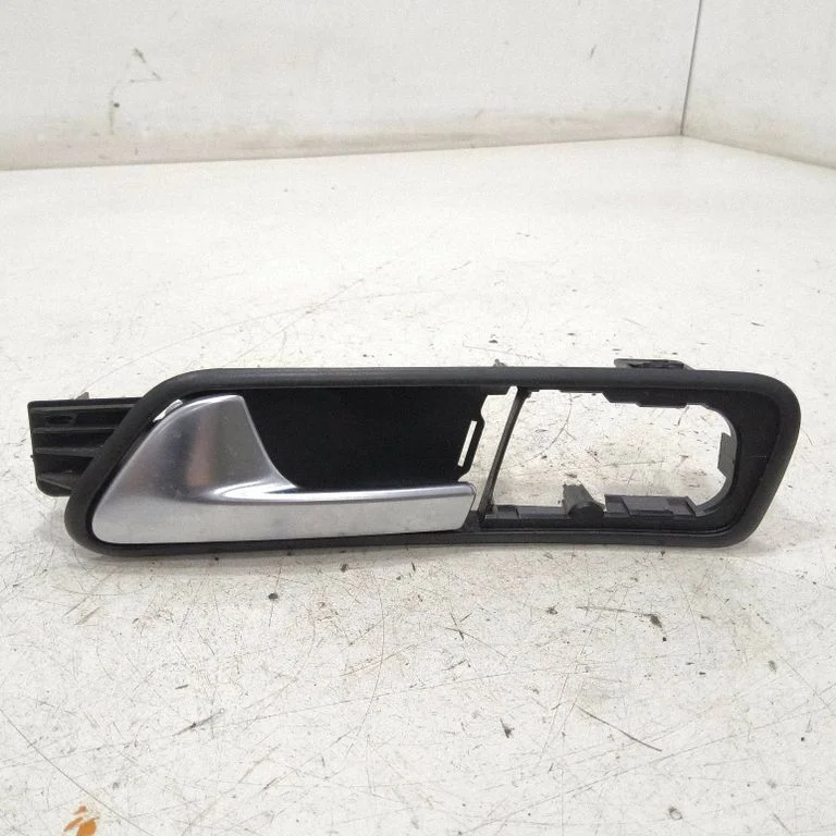 Front door interior handle 1T1837113