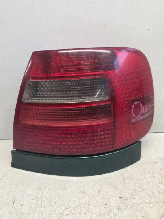 Rear/tail lights 8D0945096C
