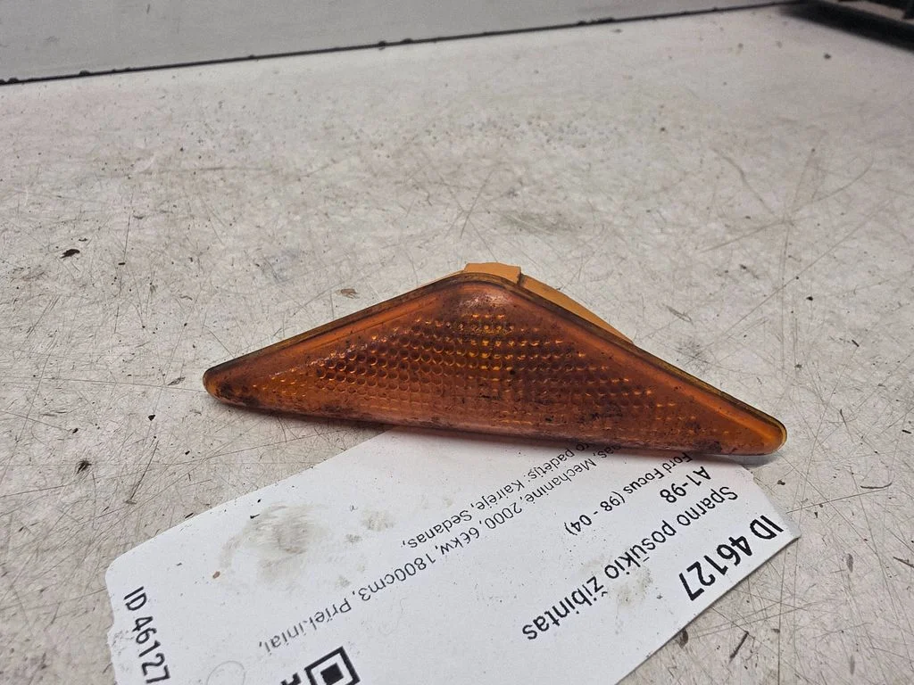 Front fender indicator light XS4H3K854A