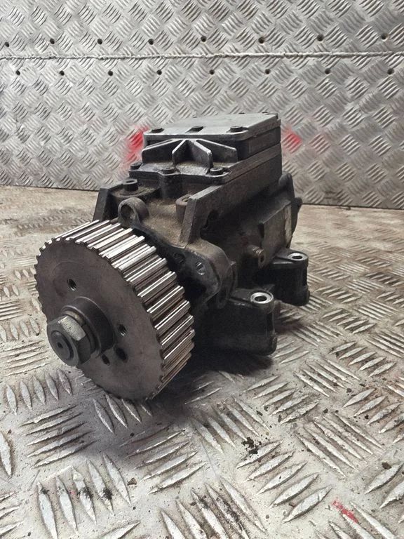 Kütuse kõrgsurvepump – Audi A4 S4 B6 8E 8H (2001-2005)